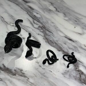 Black Snake Ring Set
